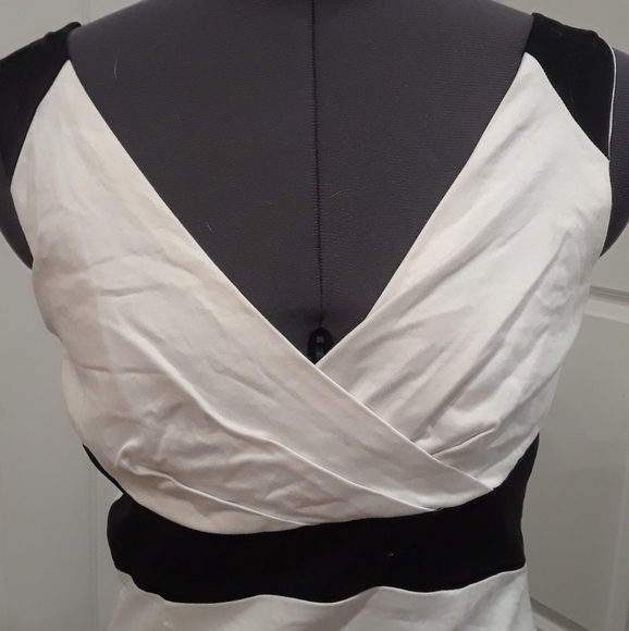 White & Black Dress - Picture 5 of 7